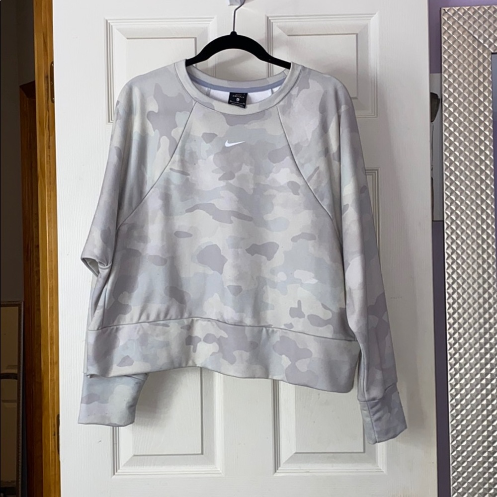 Camo Nike Cropped Sweatshirt